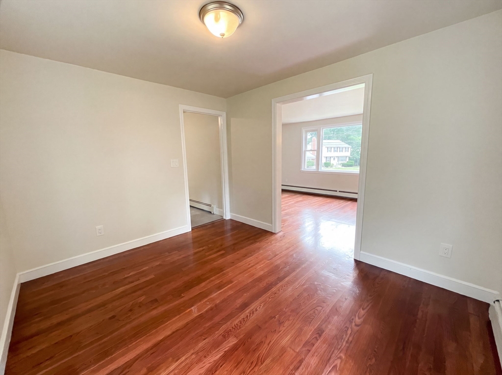 48 Woodlawn St Property Photo 8