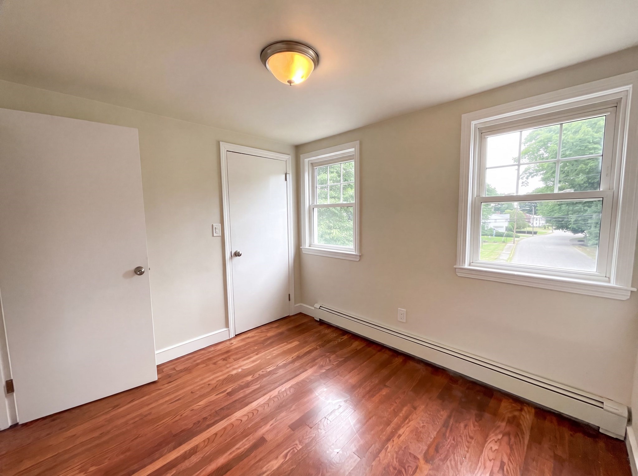 48 Woodlawn St Property Photo 16