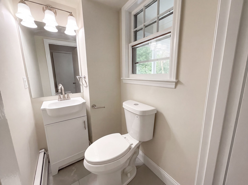 48 Woodlawn St Property Photo 20
