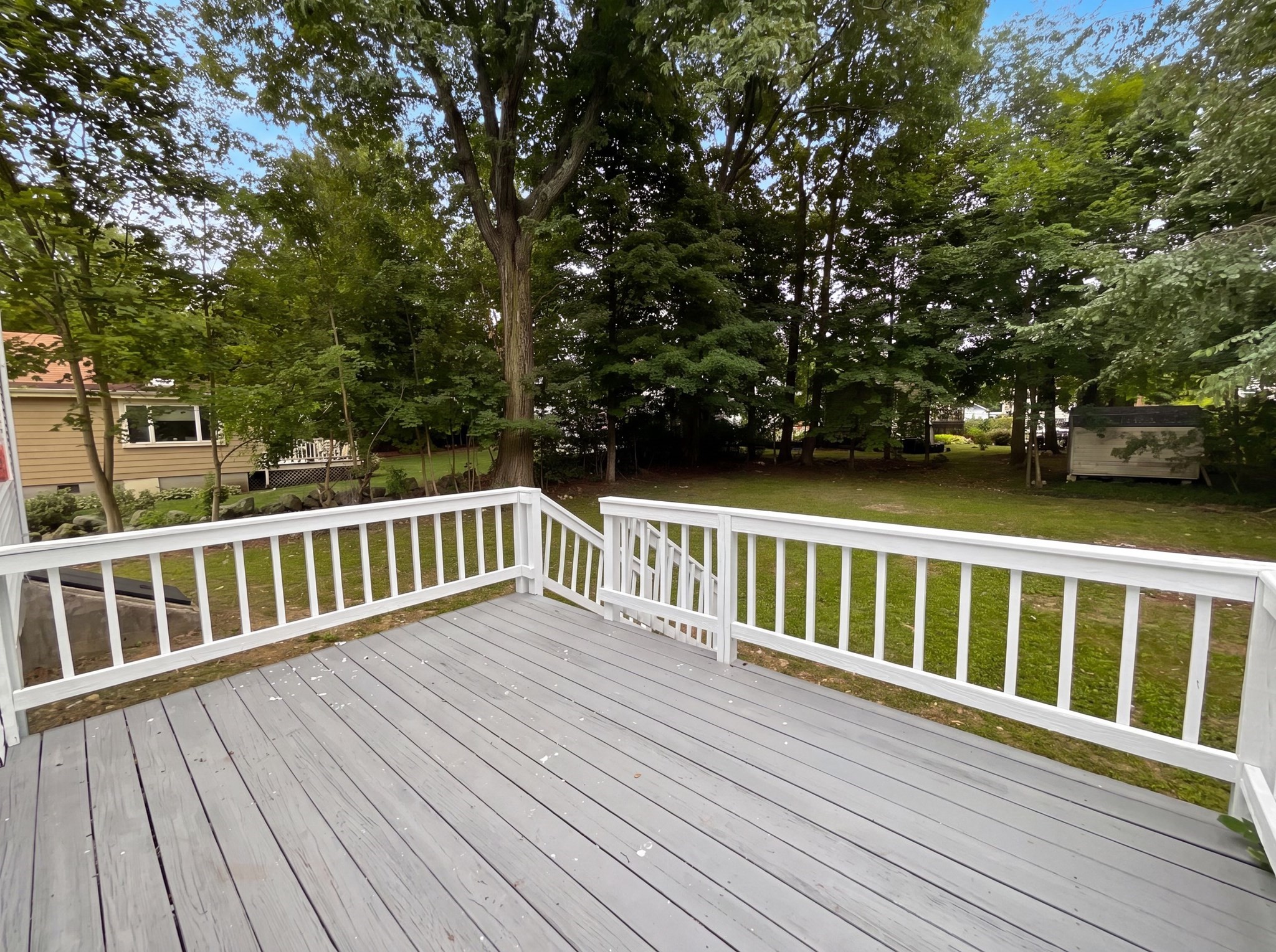 48 Woodlawn St Property Photo 24