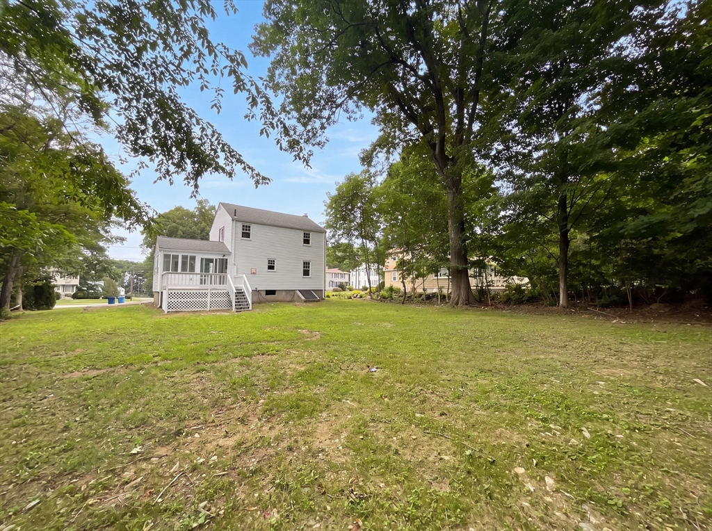 48 Woodlawn St Property Photo 25