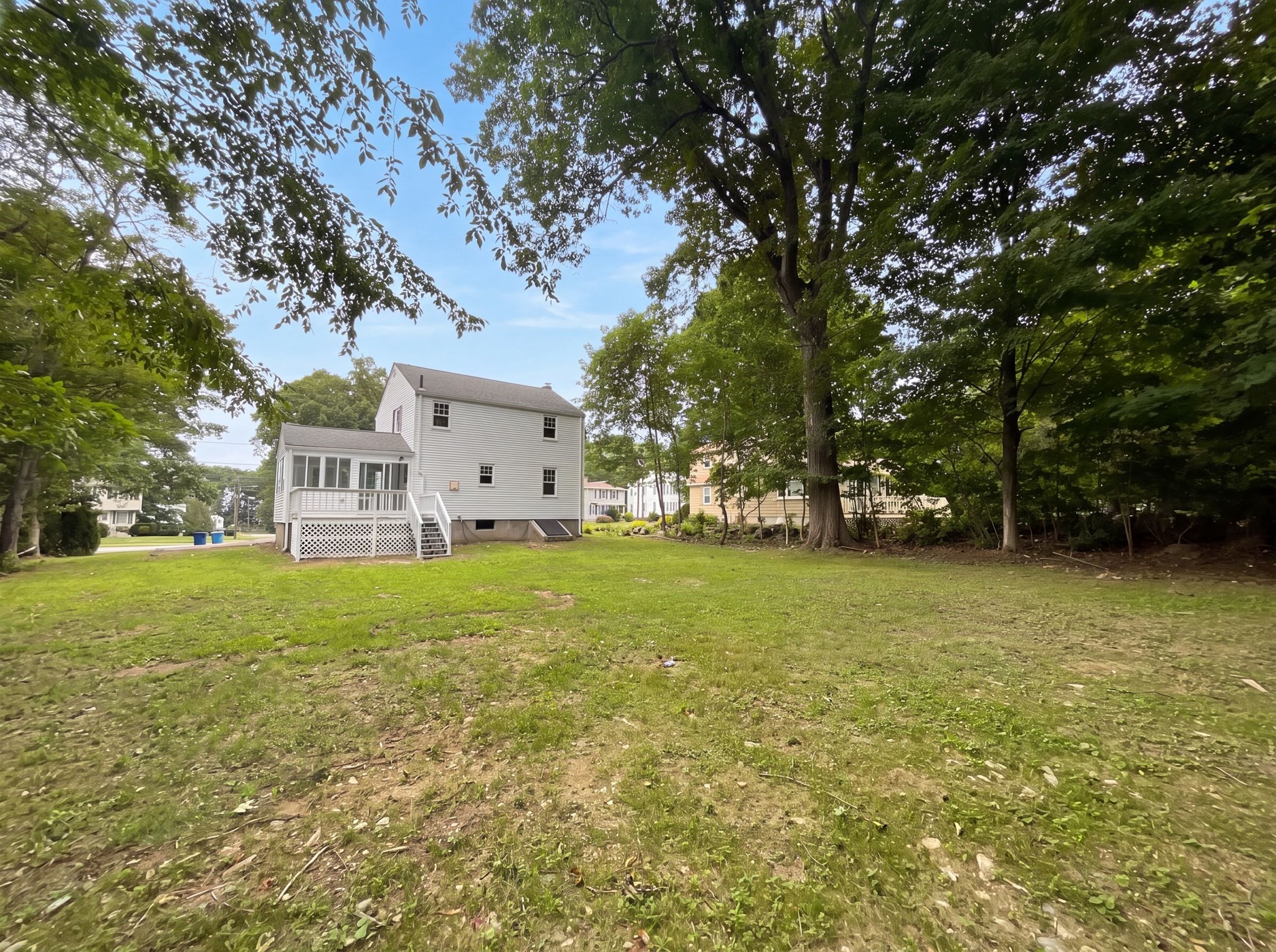 48 Woodlawn St Property Photo 25