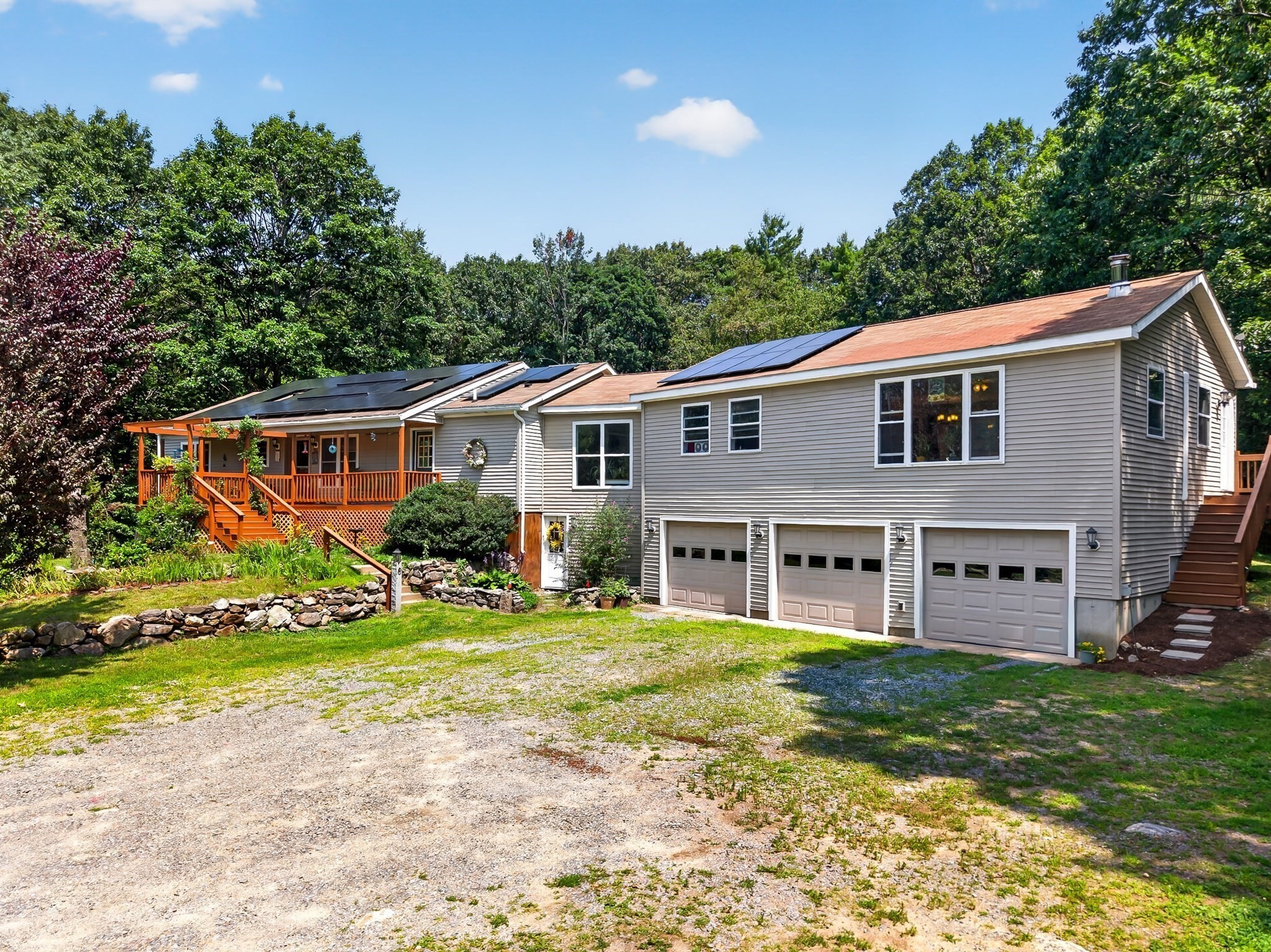 410 Billings Rd Property Photo 1