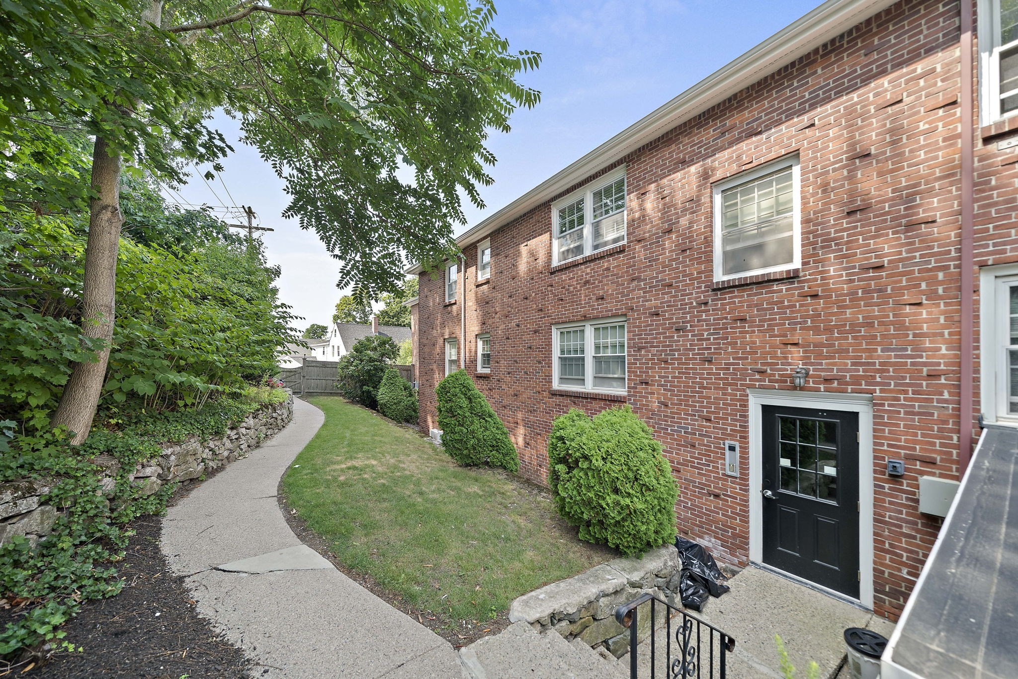 777 Washington St # F Property Photo 16