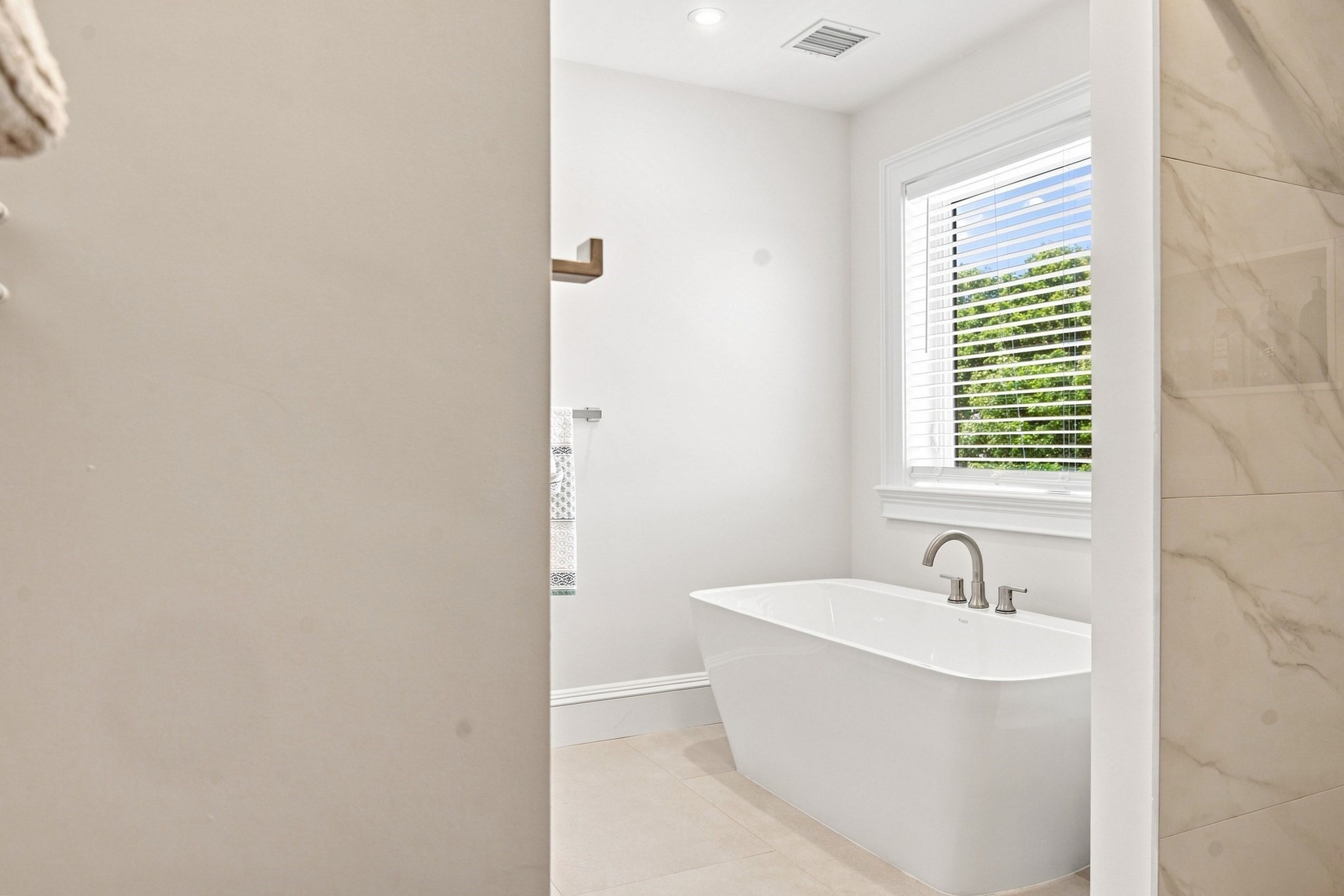 7 Breer St Property Photo 18