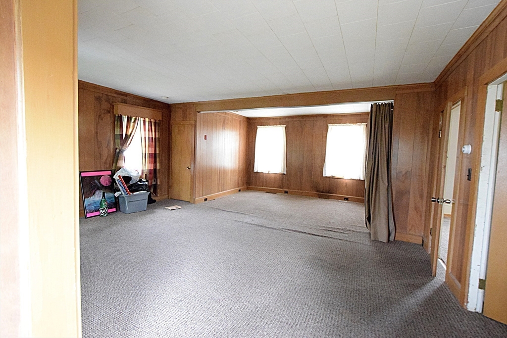 12 Presbrey Ct Property Photo 5