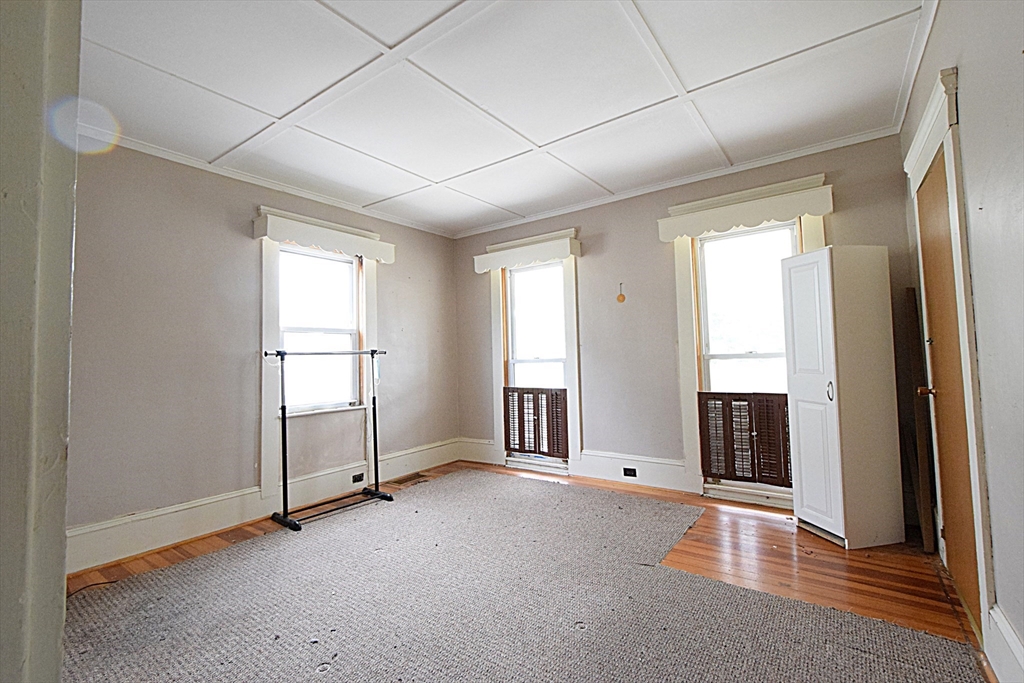 12 Presbrey Ct Property Photo 6