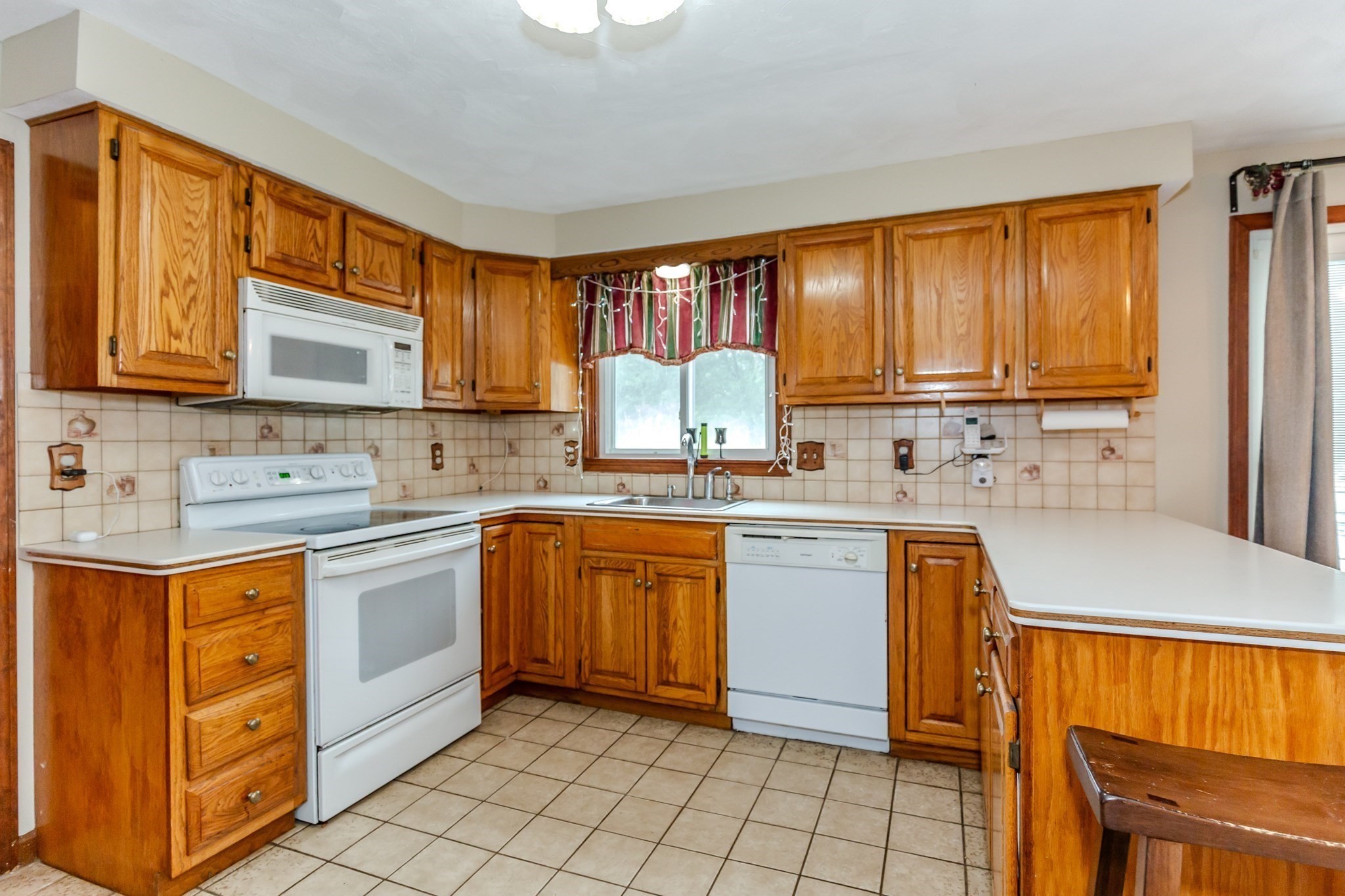 5 Spruce Street Property Photo 6