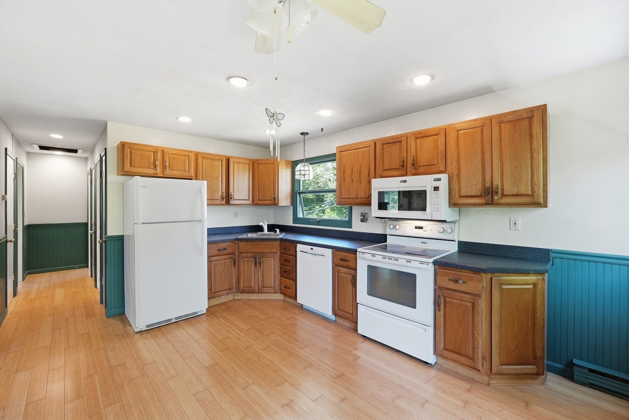 66 Pierce Rd Property Photo 4