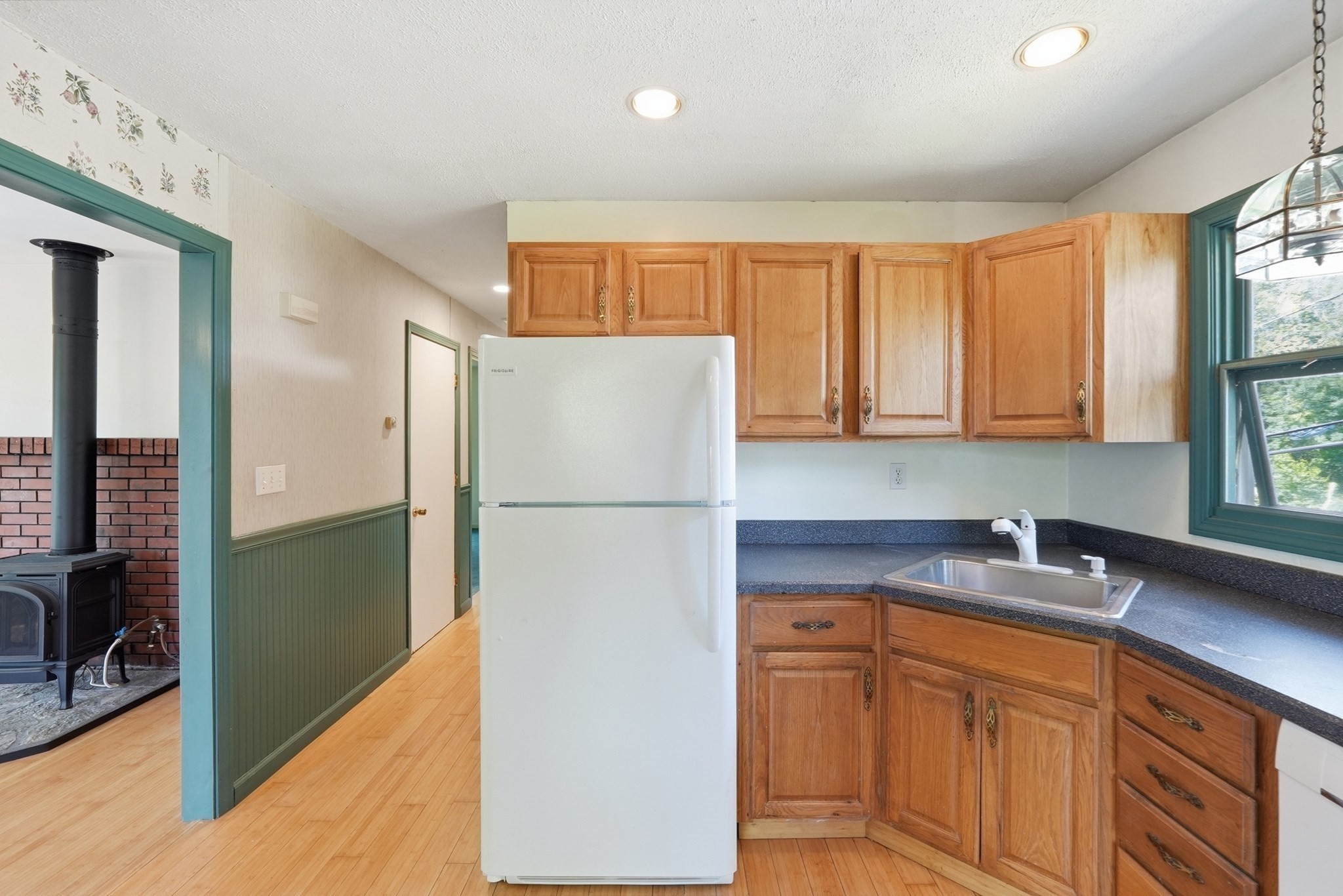 66 Pierce Rd Property Photo 6