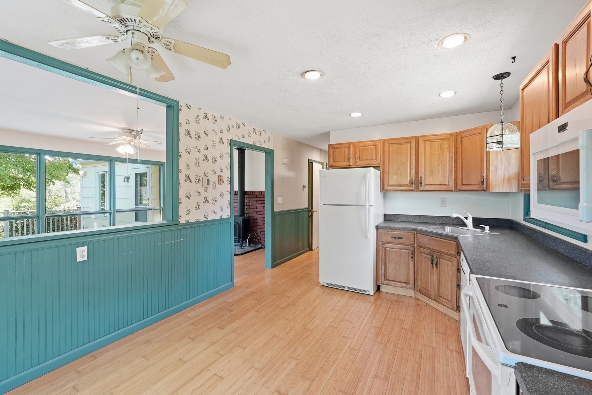 66 Pierce Rd Property Photo 8