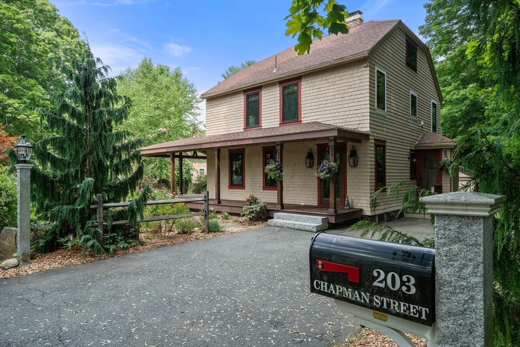 203 Chapman Street Property Photo 1