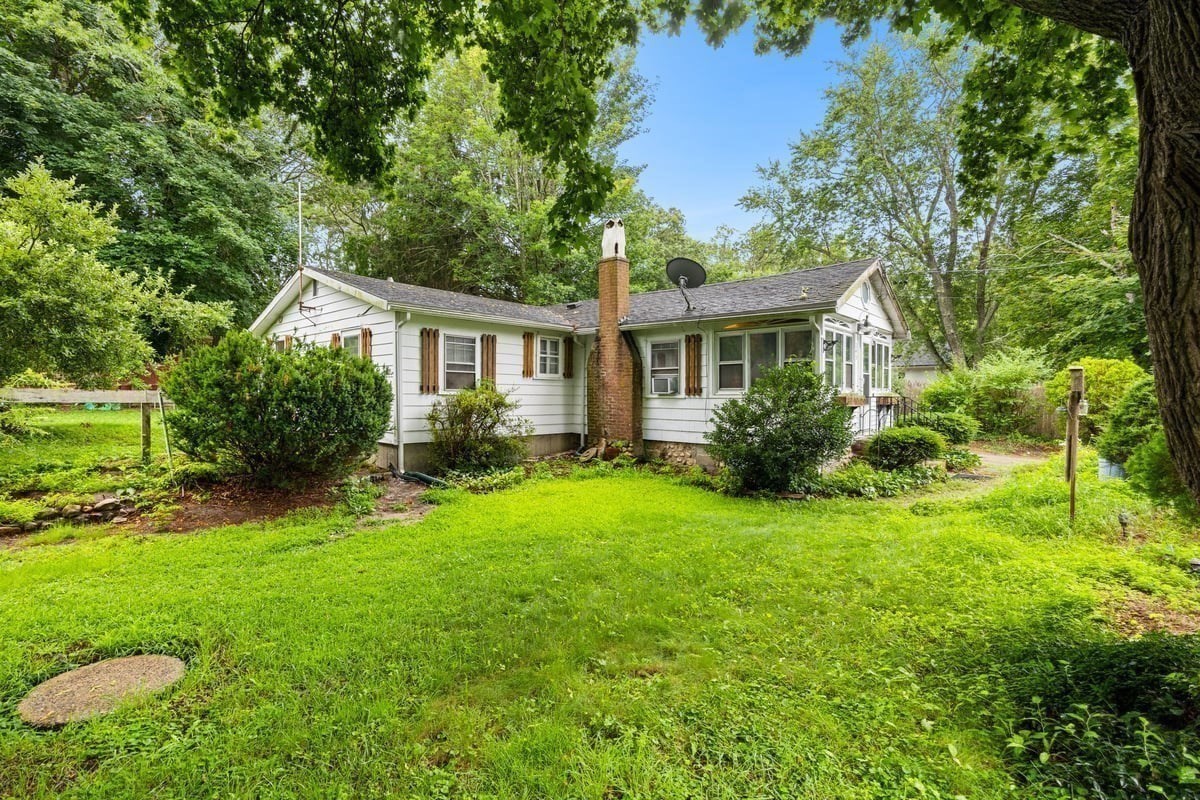 243 Bartlett Road Property Photo 4