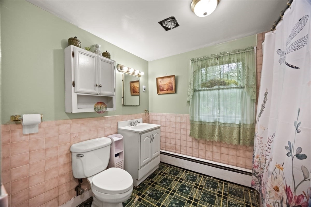 243 Bartlett Road Property Photo 10