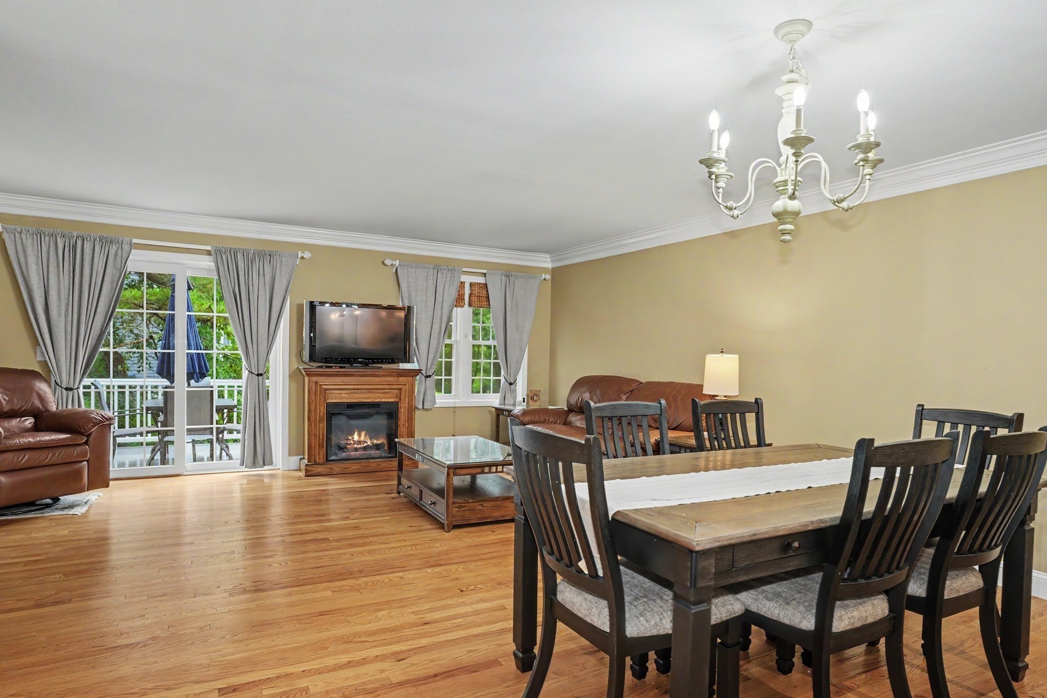 42 Laurelwood Drive # 42 Property Photo 18