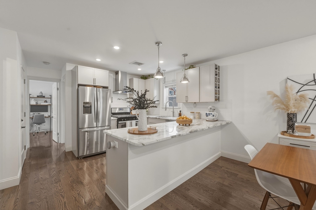 22 Otis St # 1 Property Photo 8