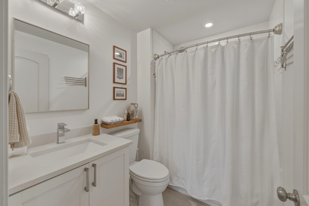 22 Otis St # 1 Property Photo 21