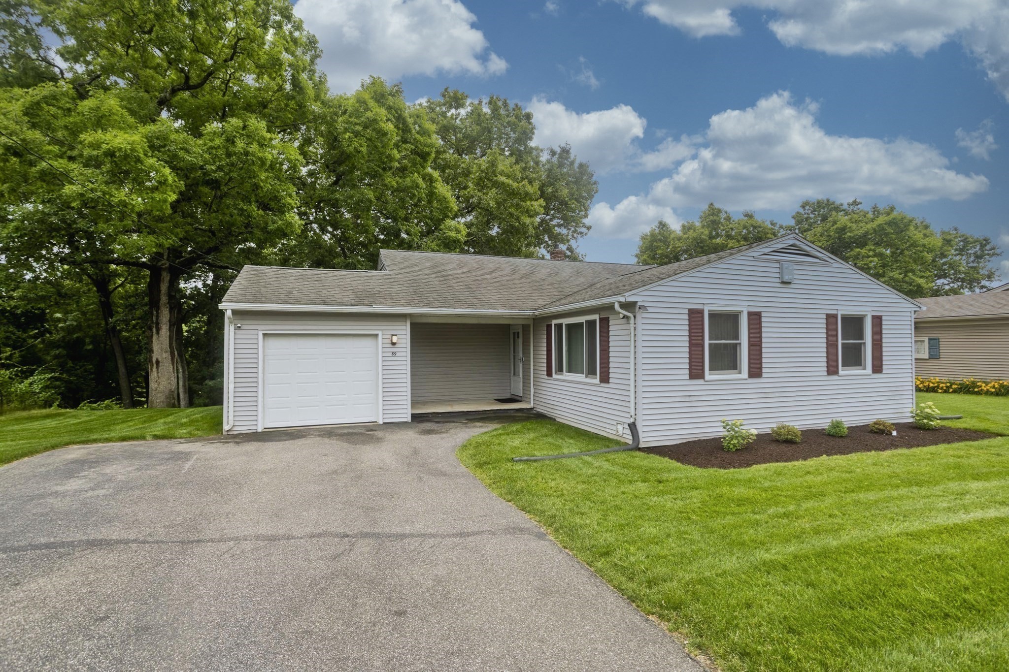 89 Garvey Dr Property Photo 5