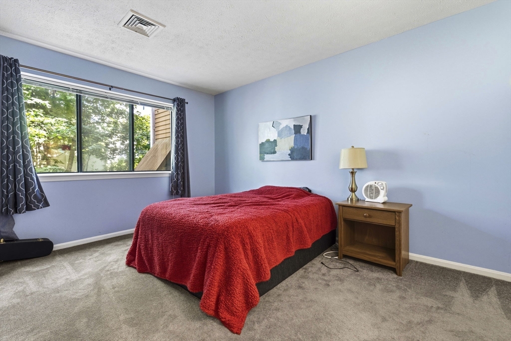34 Steeplechase Ct # 34 Property Photo 5