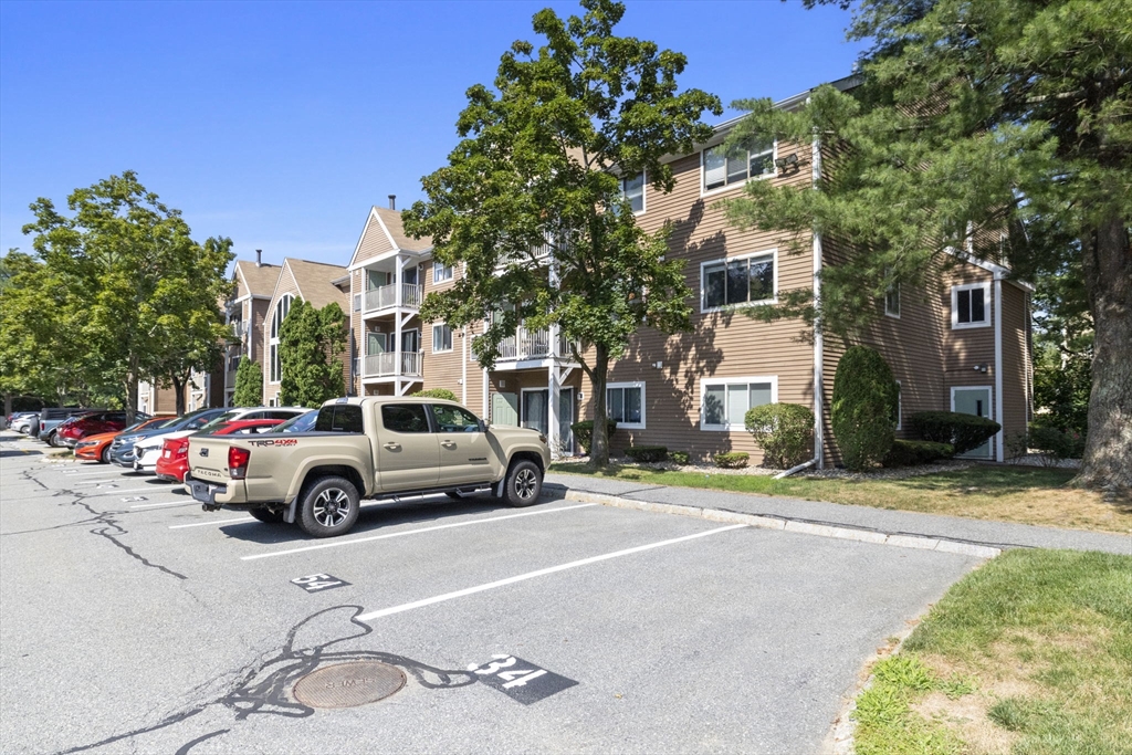 34 Steeplechase Ct # 34 Property Photo 12