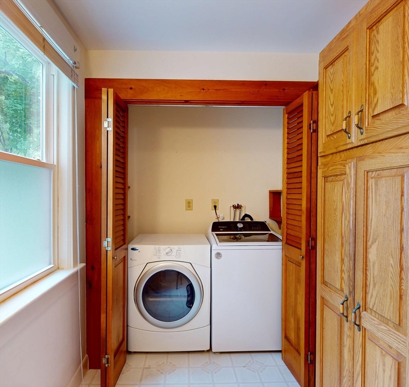 4 Davis St Property Photo 8