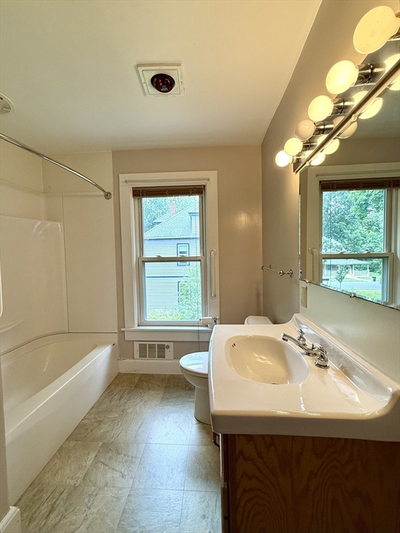 4 Davis St Property Photo 27