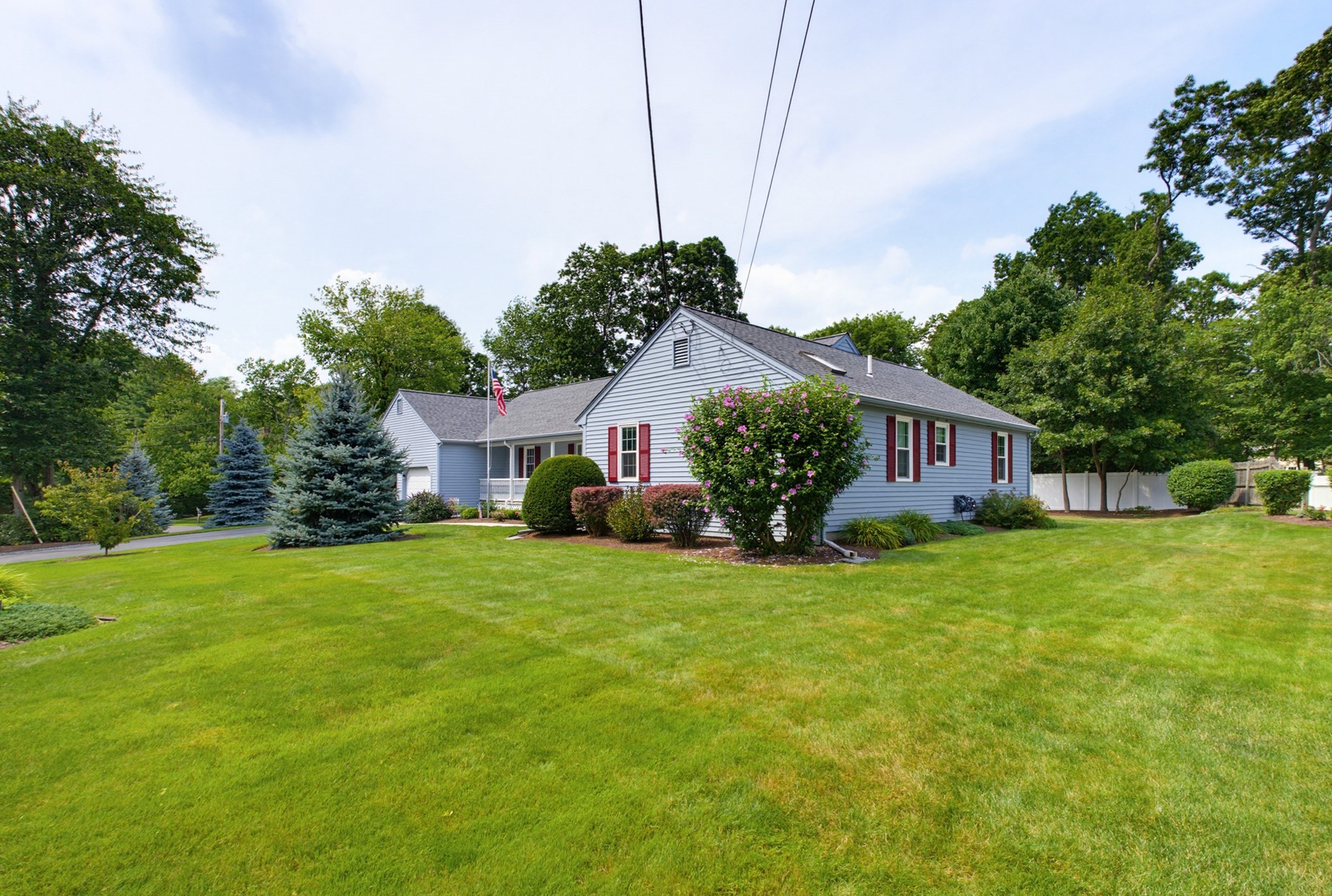 110 Colonial Road Property Photo 4