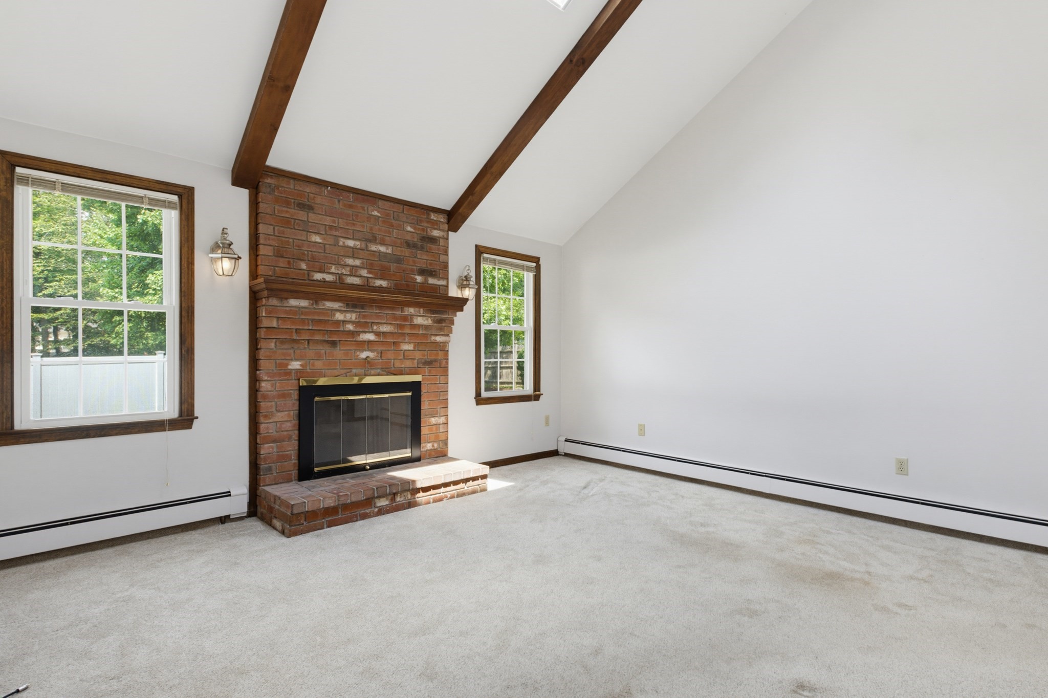 110 Colonial Road Property Photo 12