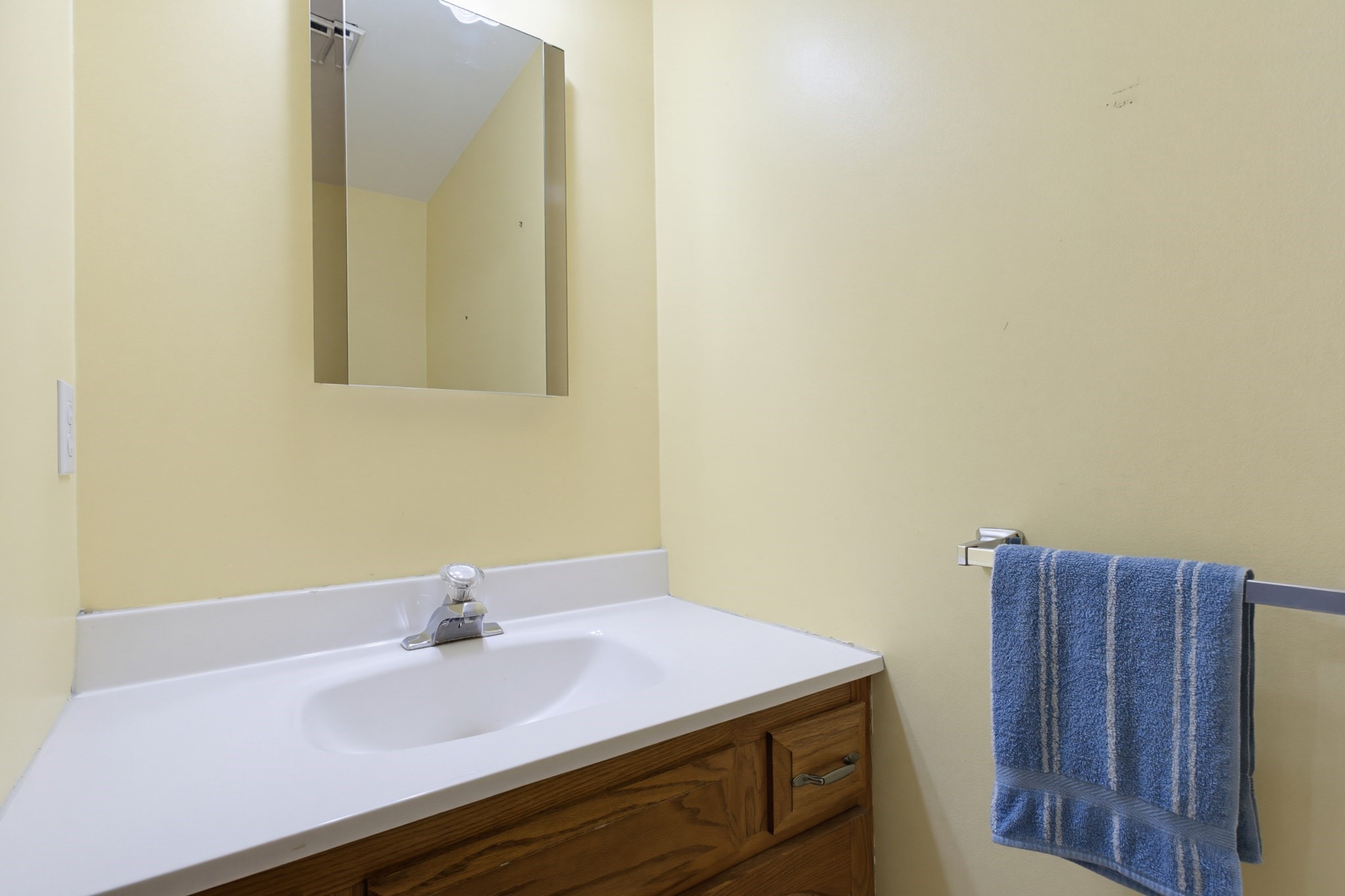 110 Colonial Road Property Photo 13