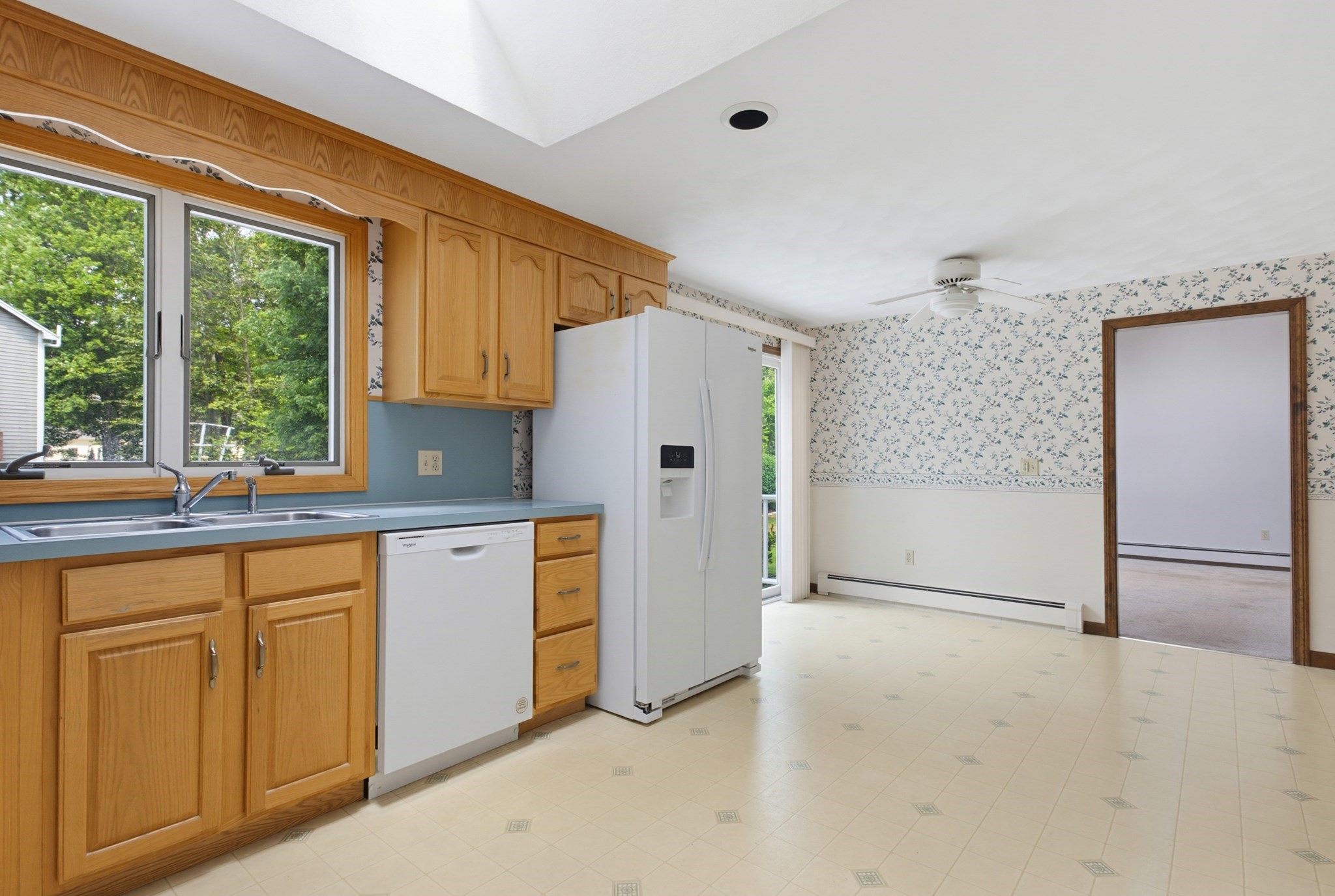110 Colonial Road Property Photo 14