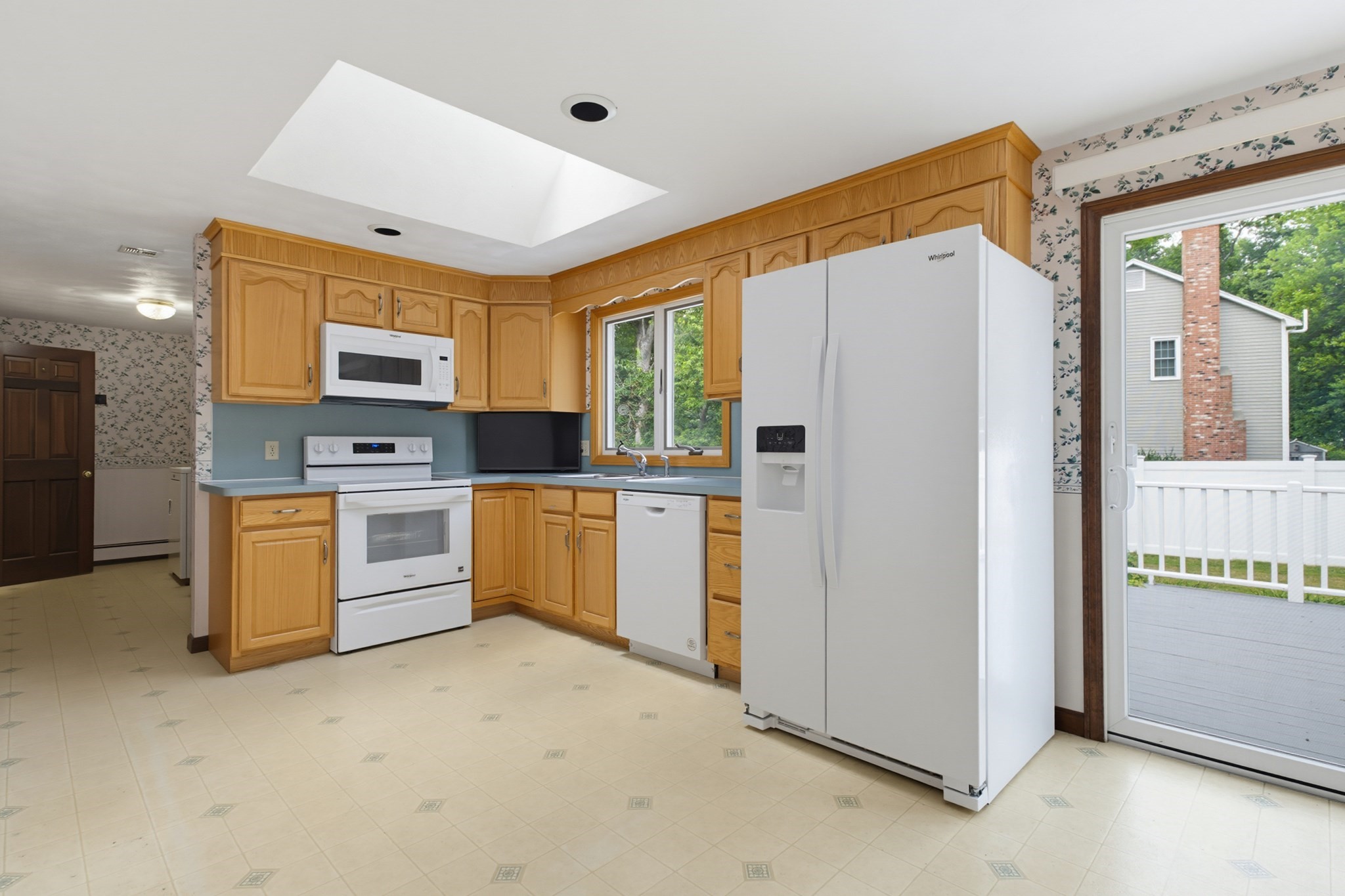 110 Colonial Road Property Photo 15