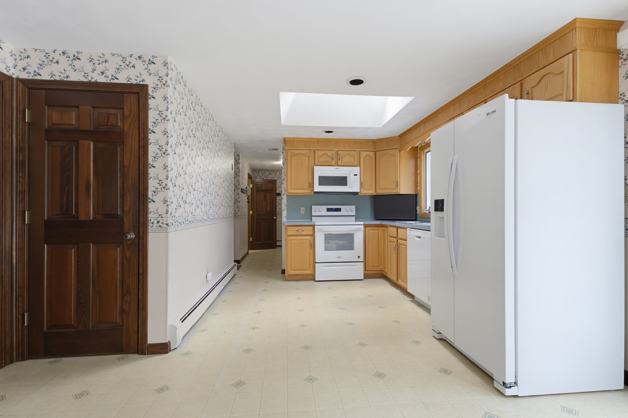 110 Colonial Road Property Photo 16