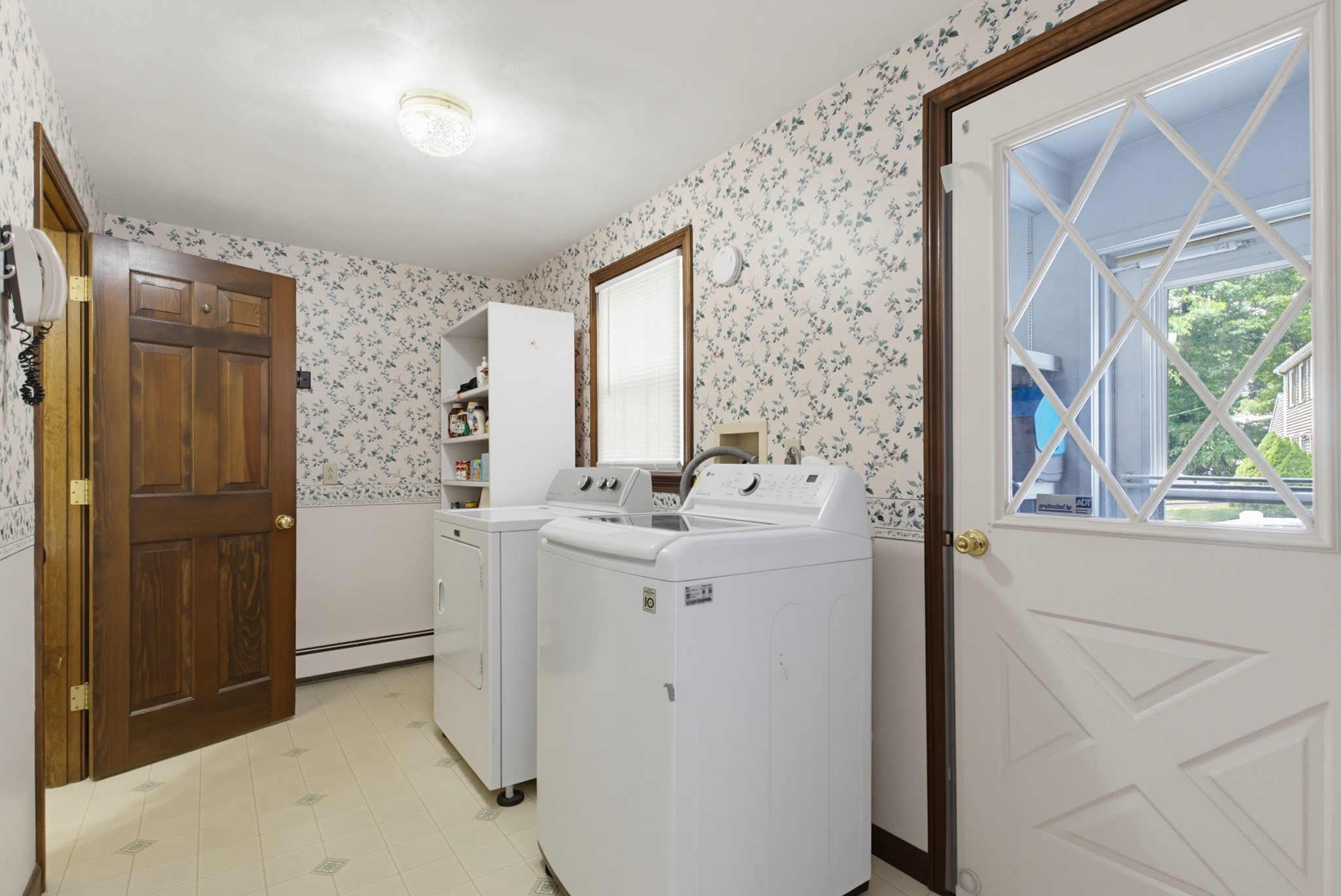 110 Colonial Road Property Photo 19