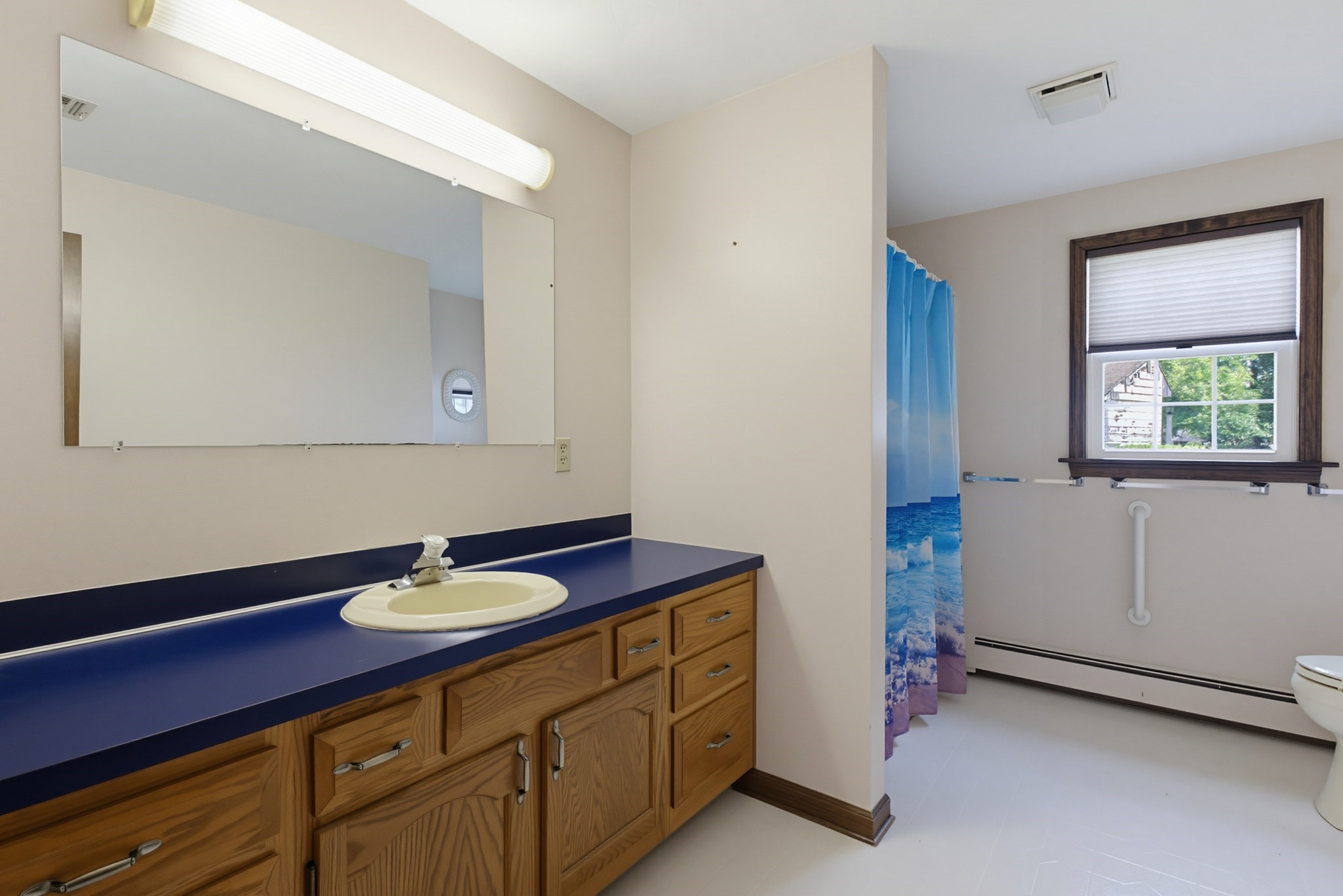 110 Colonial Road Property Photo 28