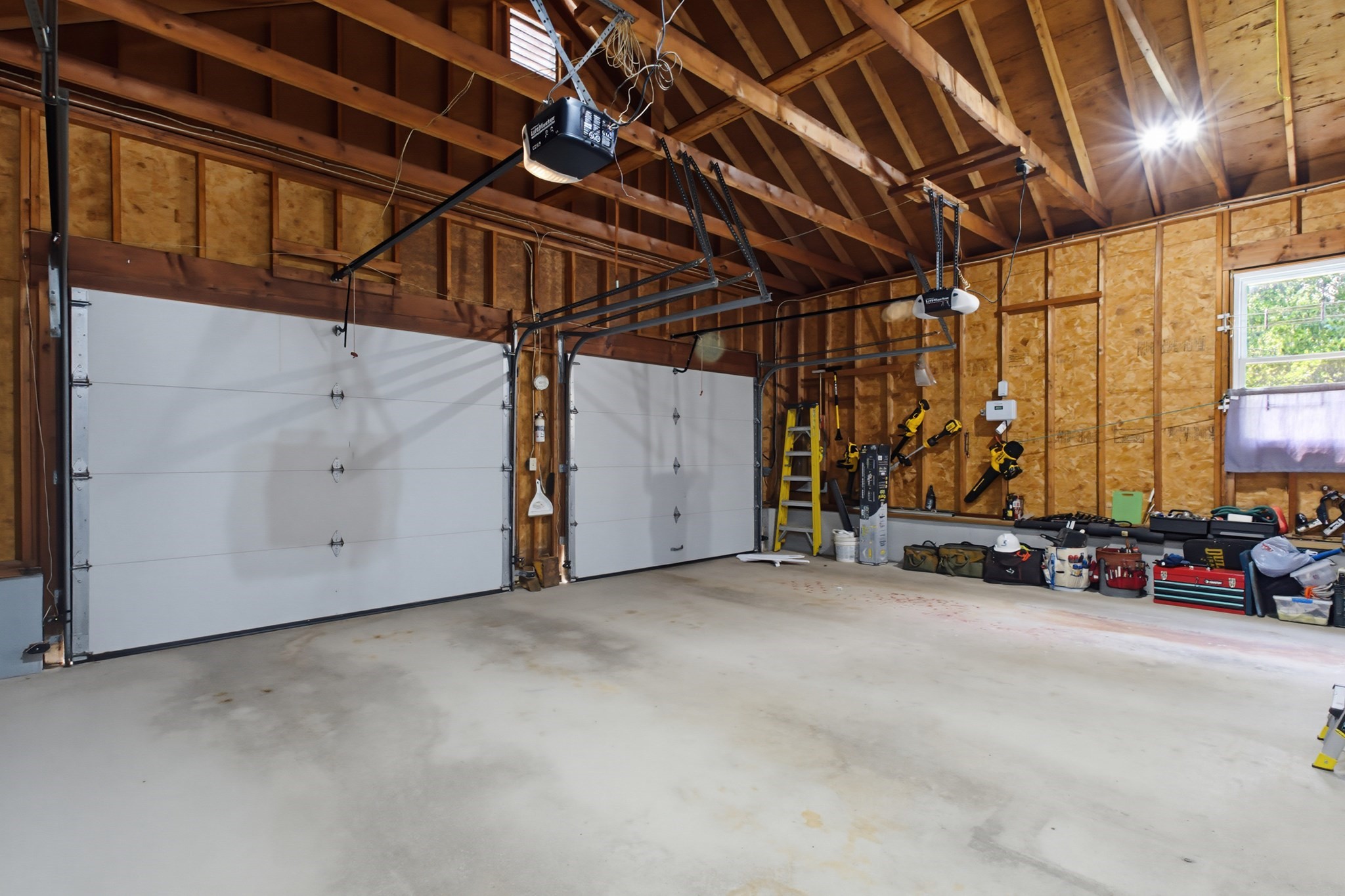 110 Colonial Road Property Photo 29