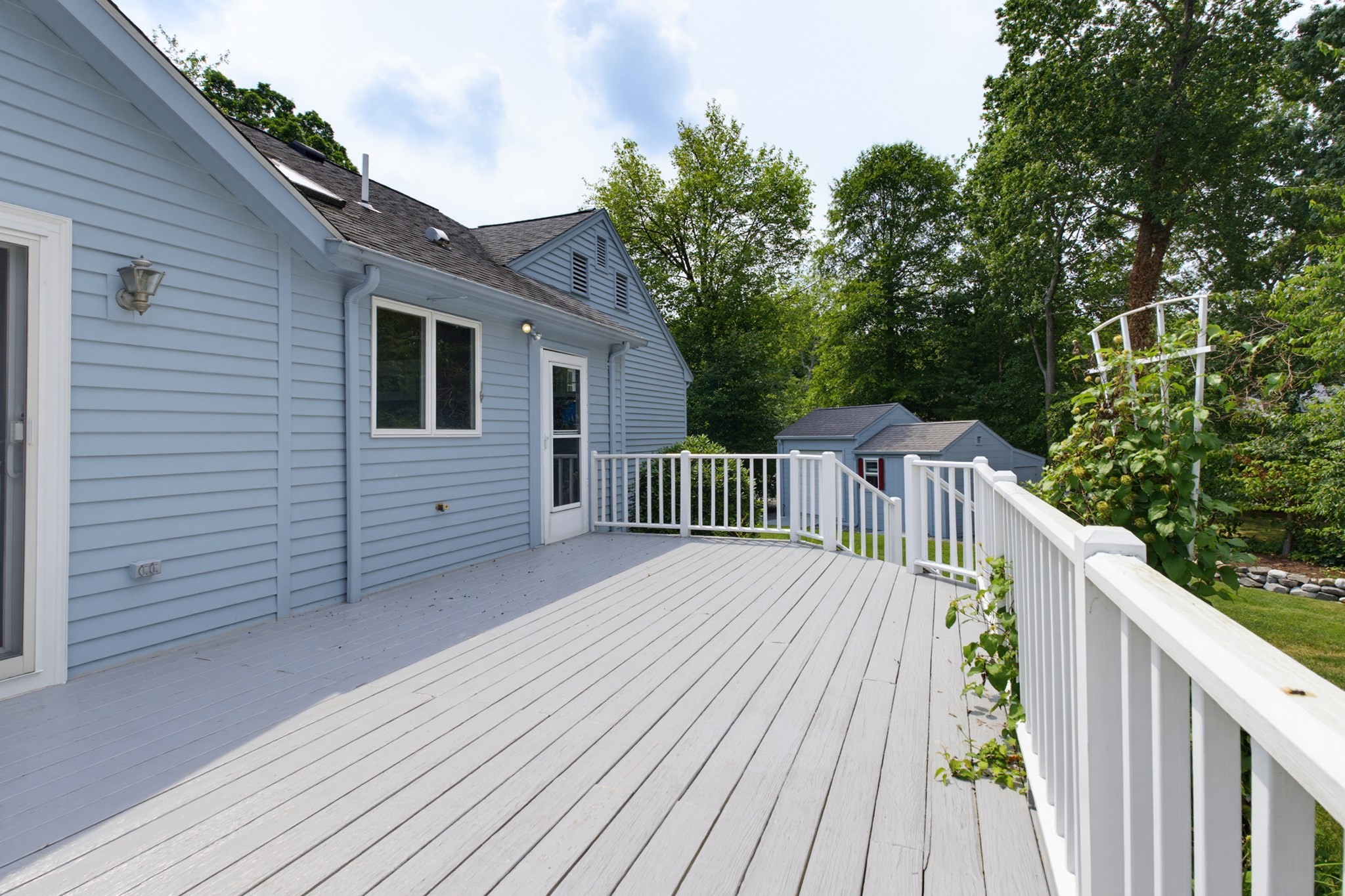 110 Colonial Road Property Photo 33