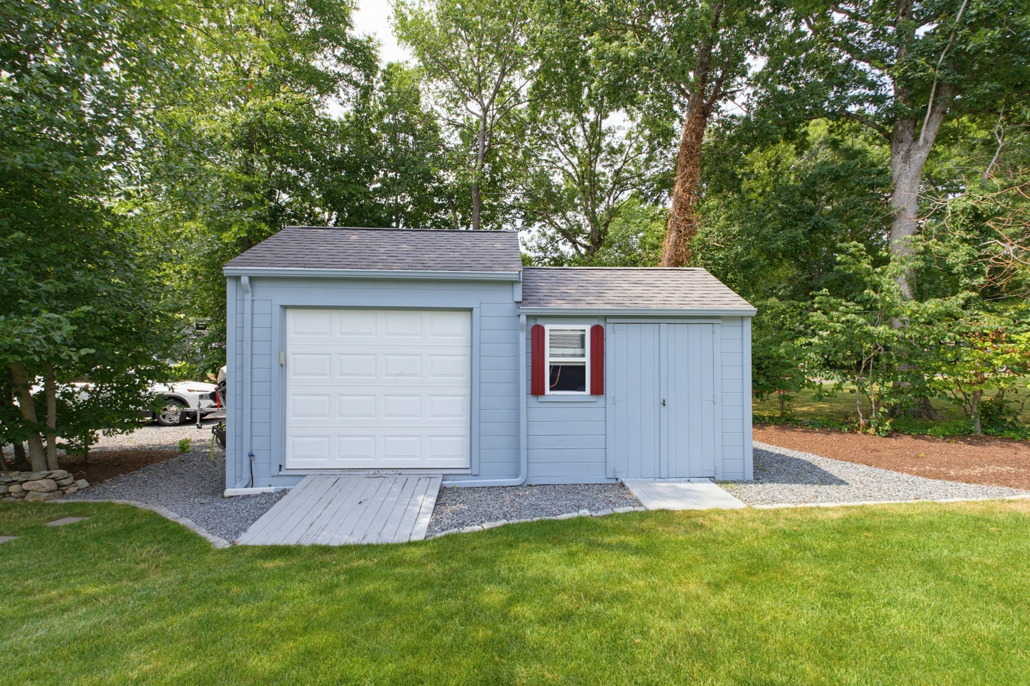 110 Colonial Road Property Photo 38