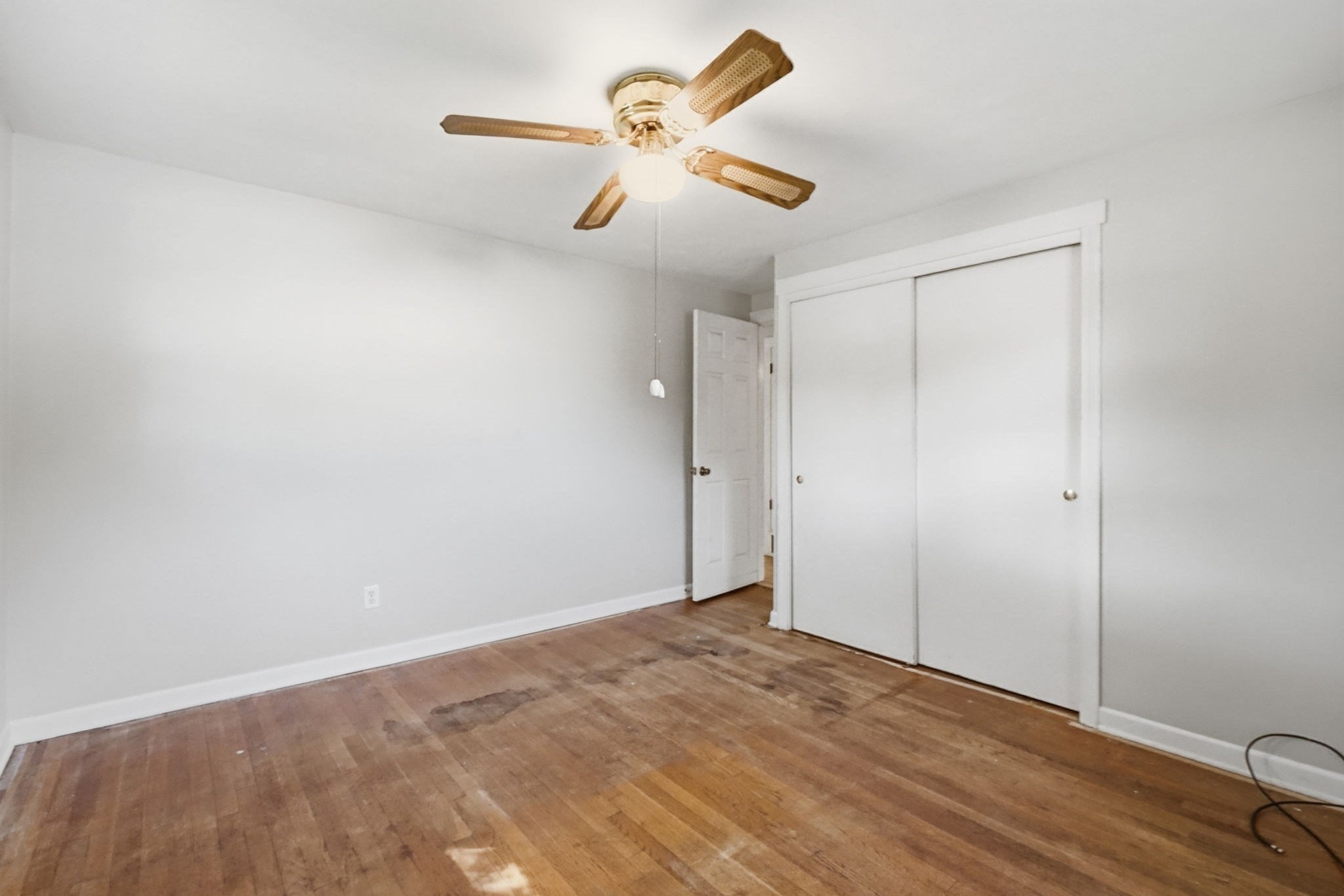 300 Newhouse St Property Photo 14
