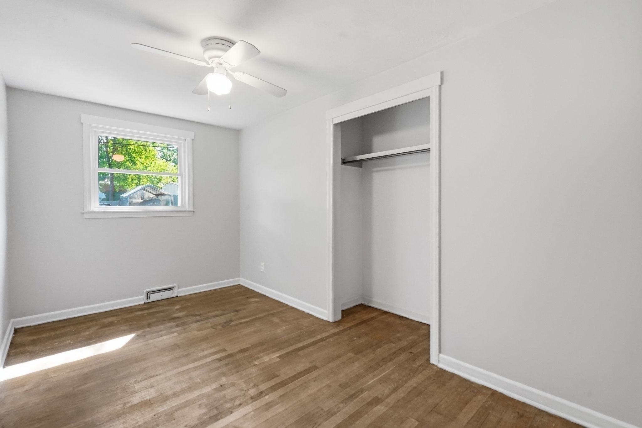 300 Newhouse St Property Photo 18