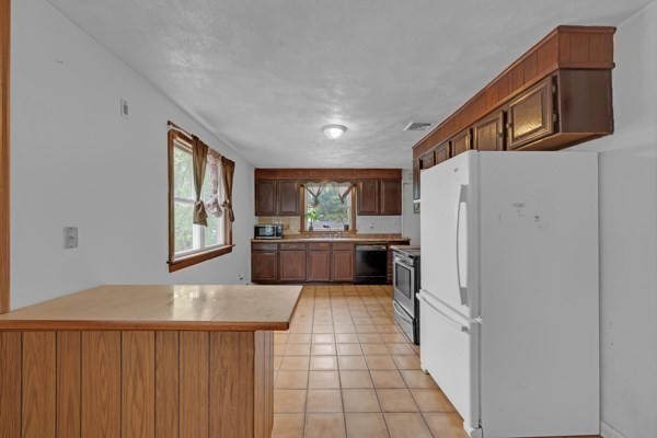 21 N Steele St Property Photo 15