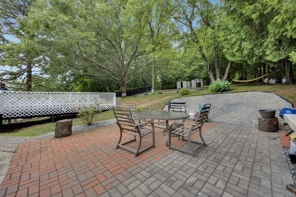 21 N Steele St Property Photo 24