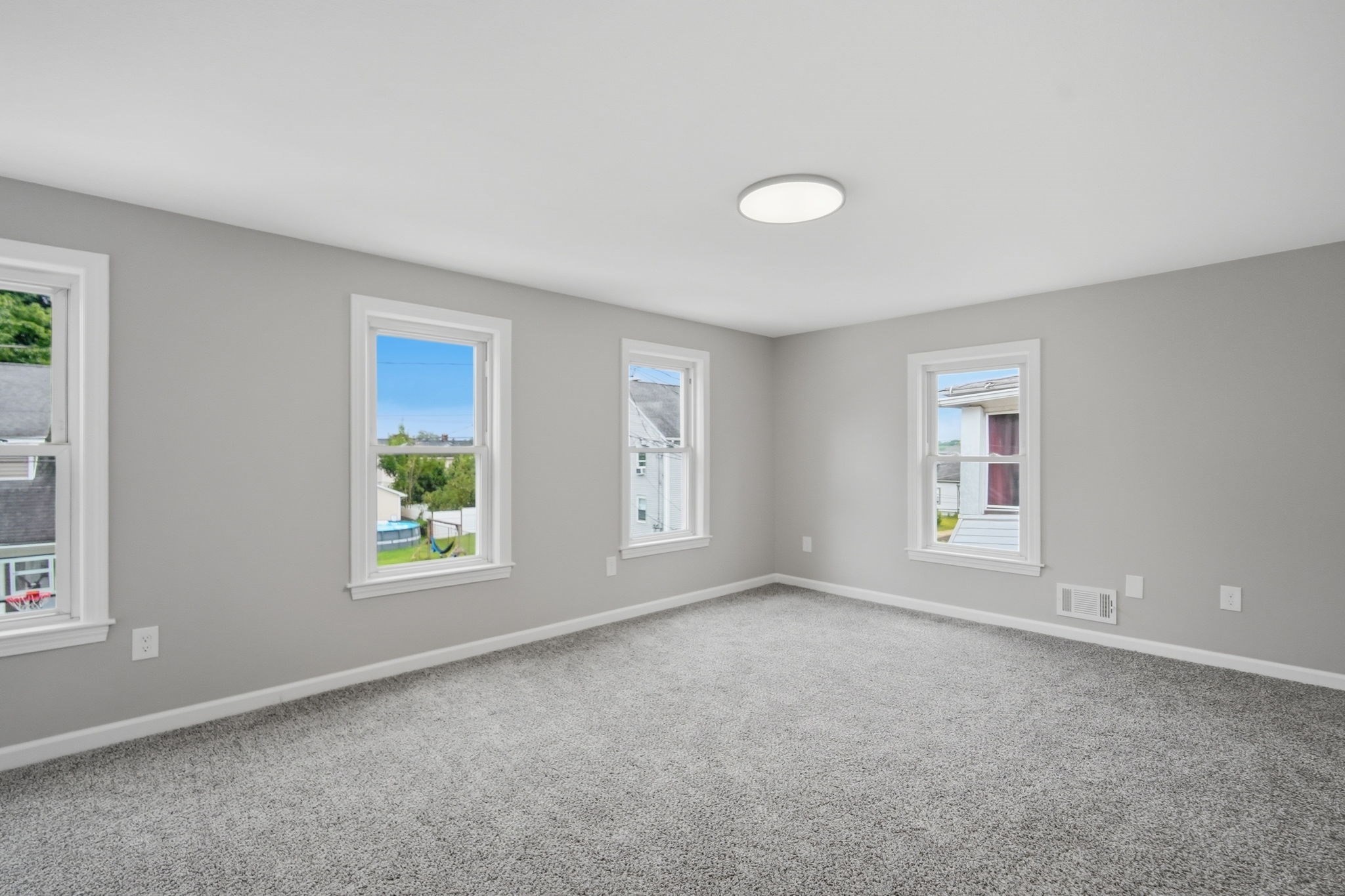 55 Fuller St Property Photo 25