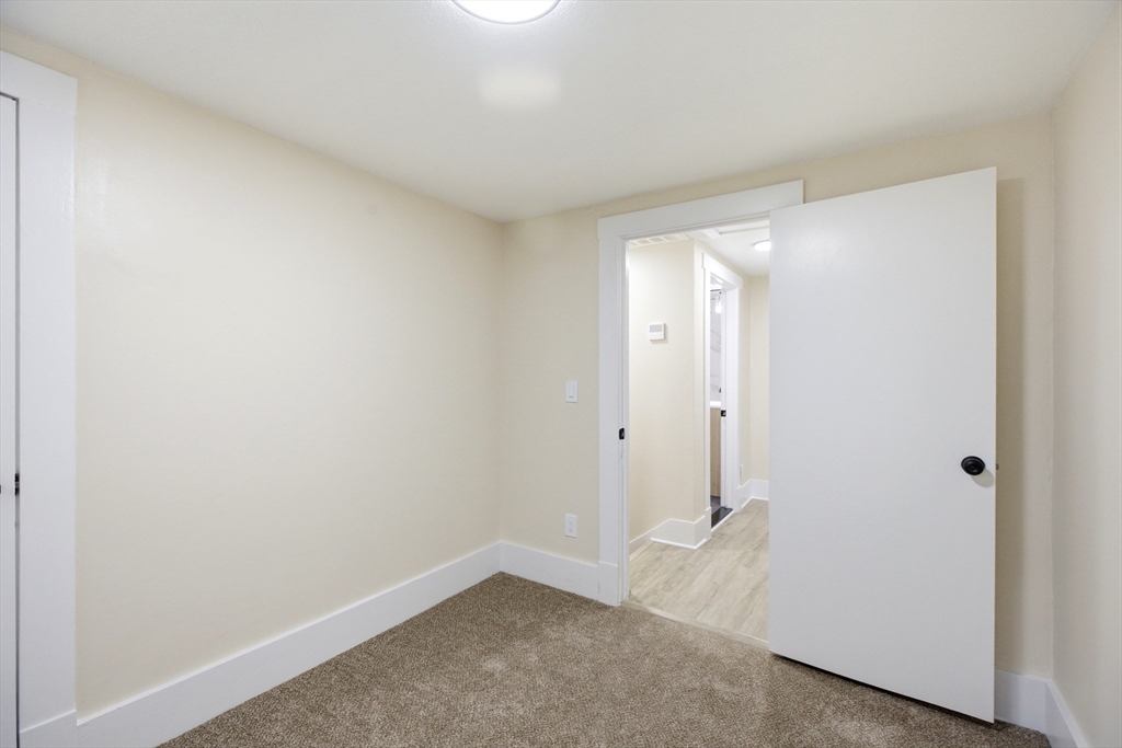32 Sargon St Property Photo 20