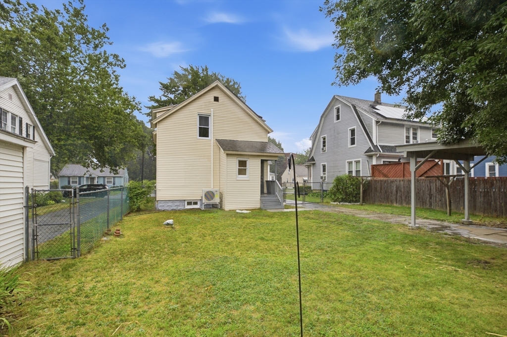 32 Sargon St Property Photo 28