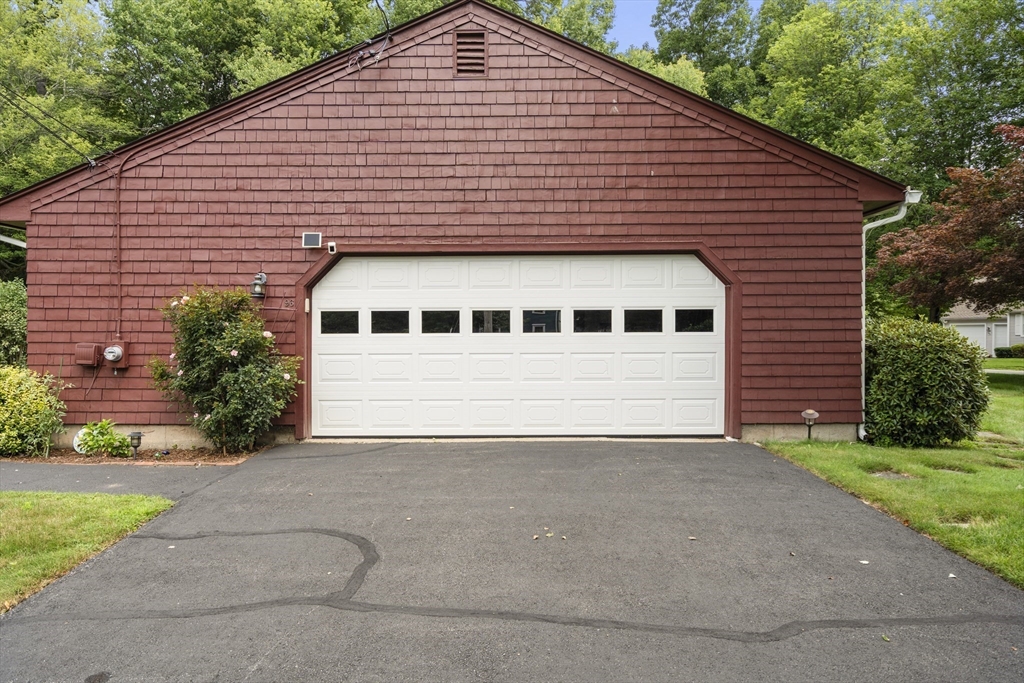 96 Birchwood Dr Property Photo 2