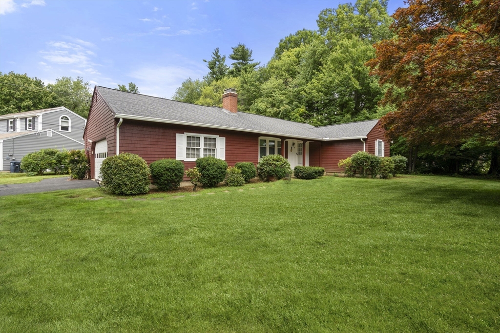 96 Birchwood Dr Property Photo 3
