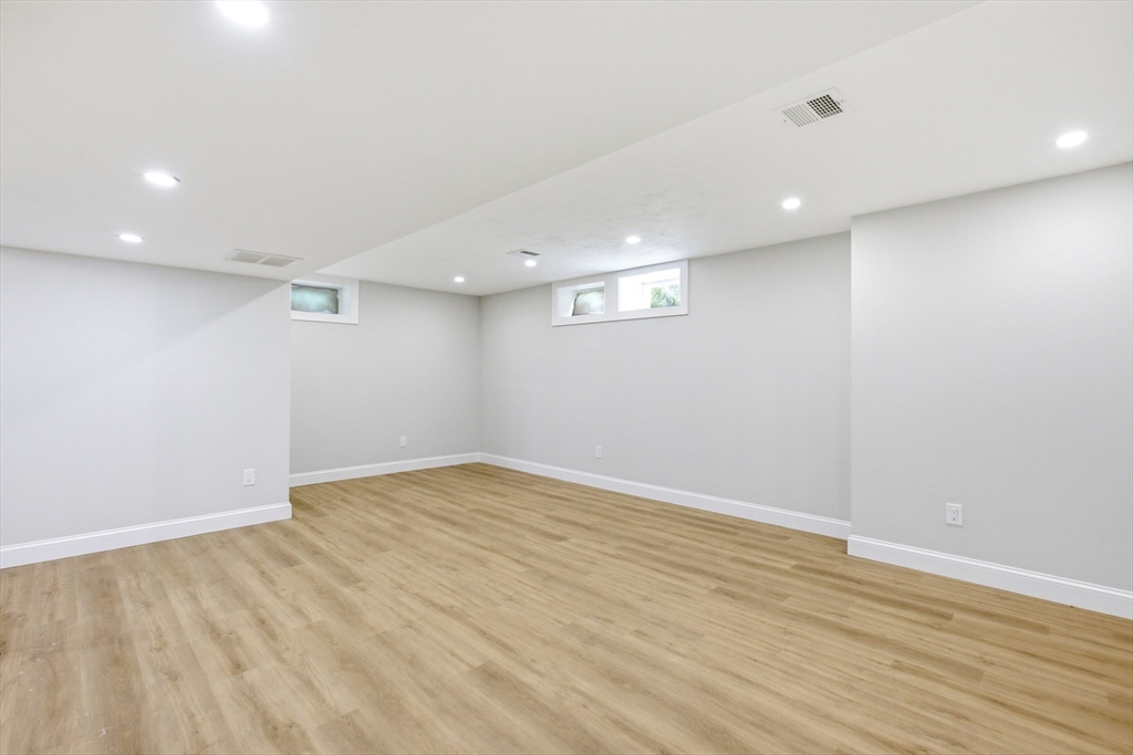 30 Mill St Property Photo 38