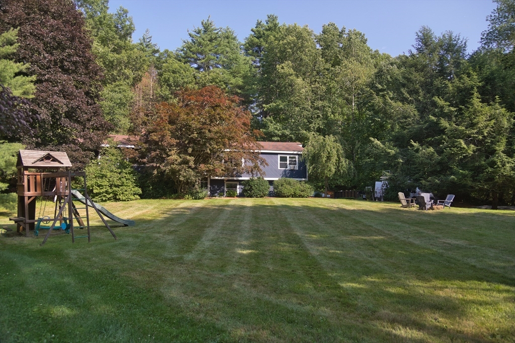 10 Lowell Dr