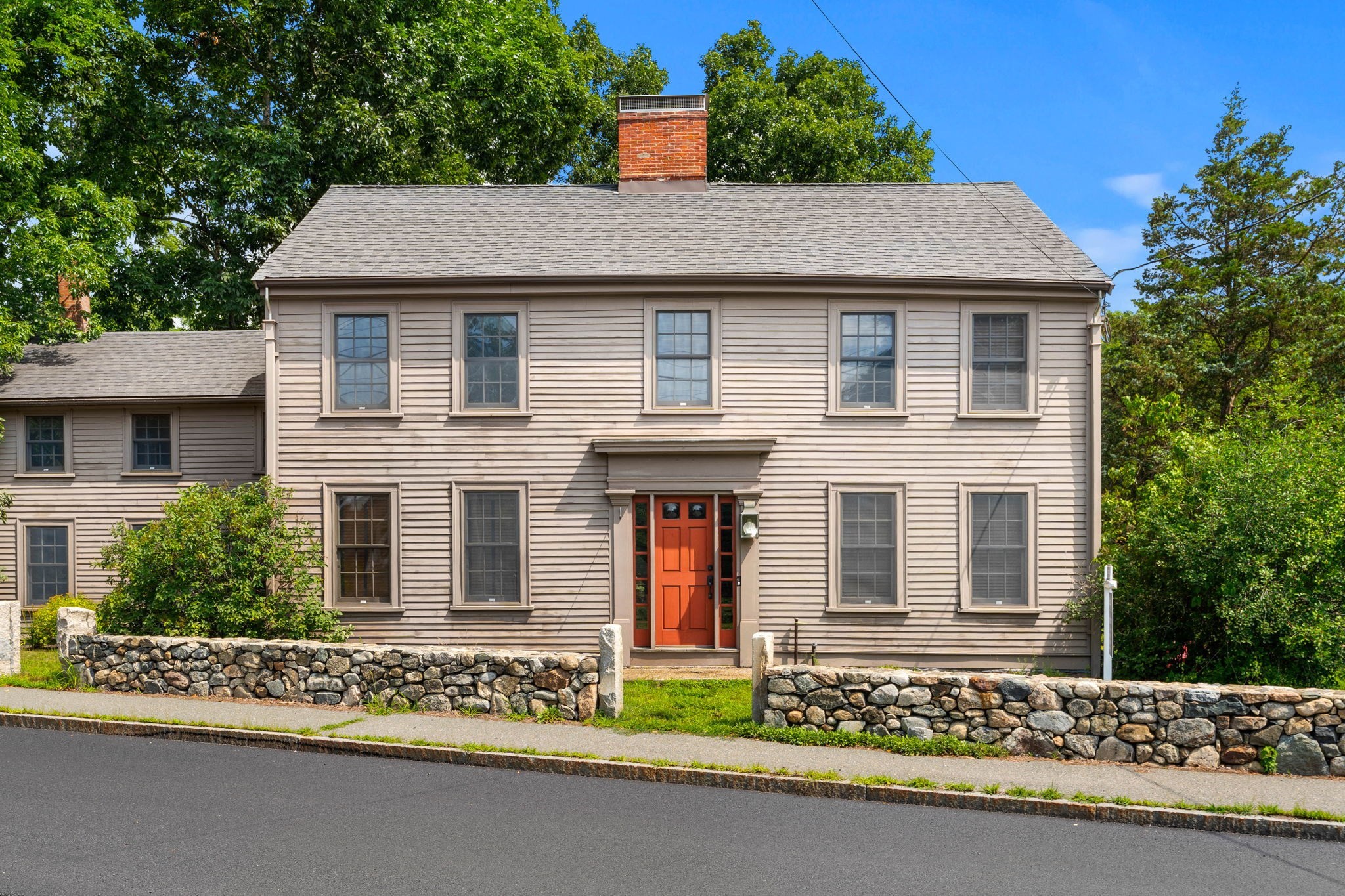 17 Elm St Property Photo 2