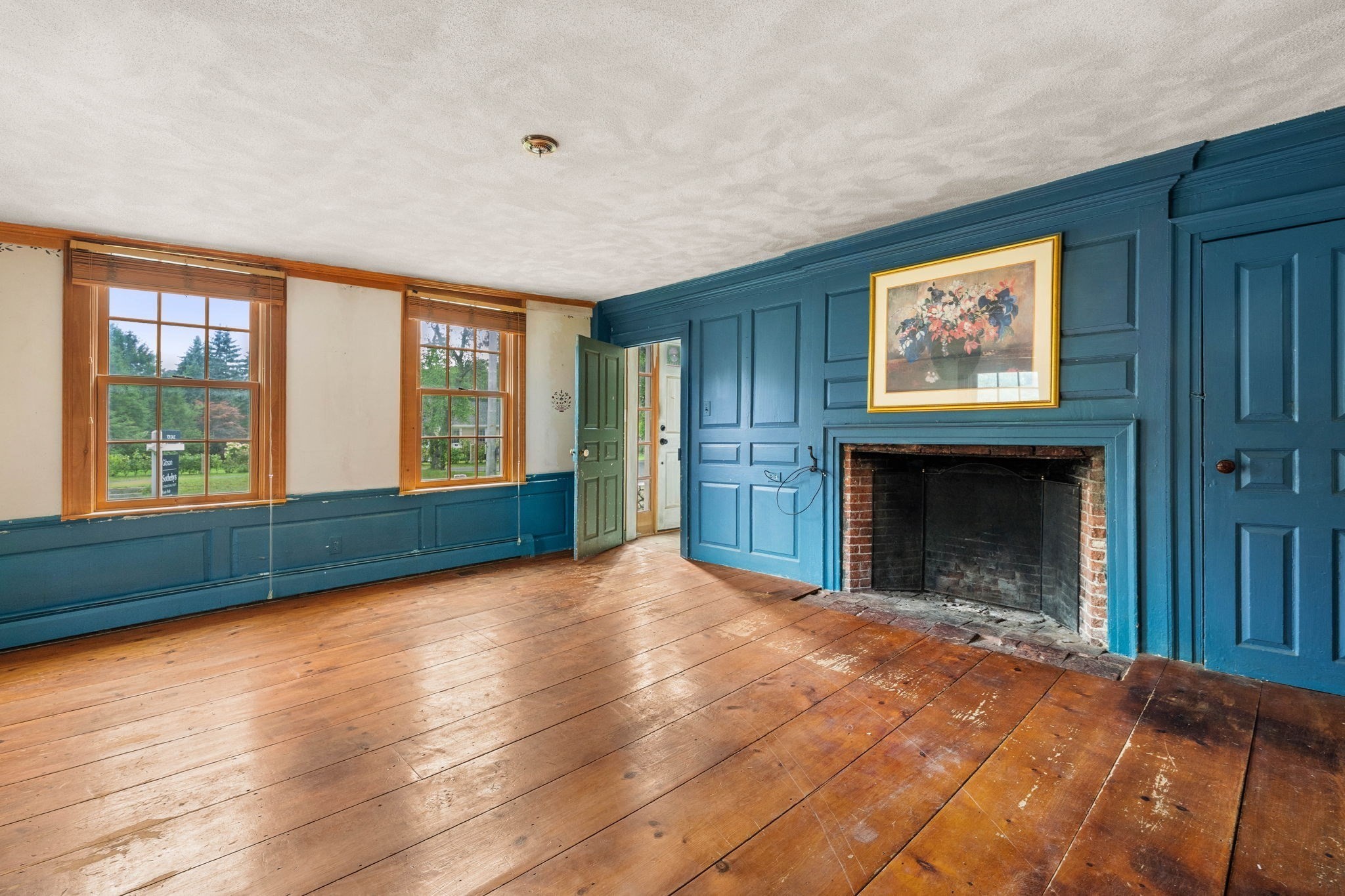 17 Elm St Property Photo 6